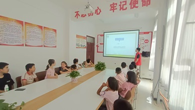 中华民族大团结，同心同德同语言